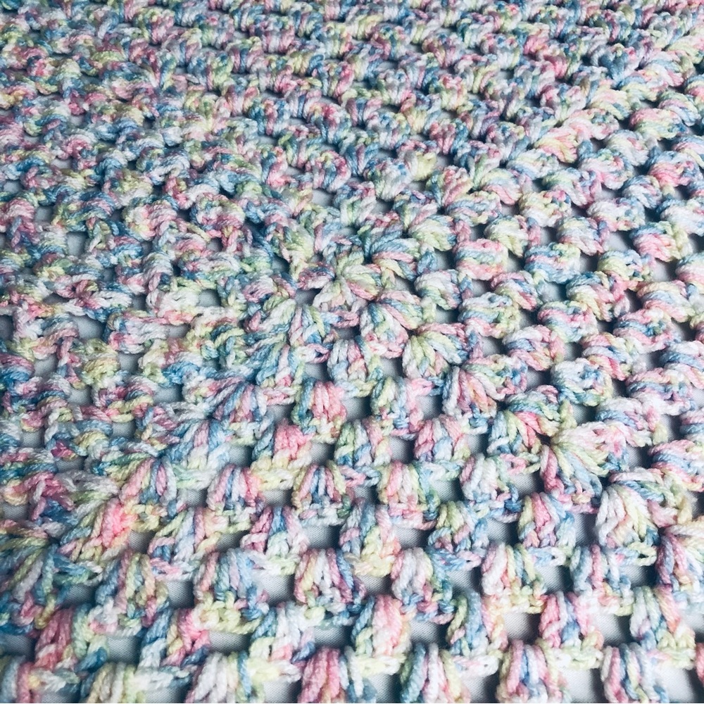 Vintage pastel crochet baby blanket square